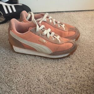 Puma Kids Sneakers in Pink and White